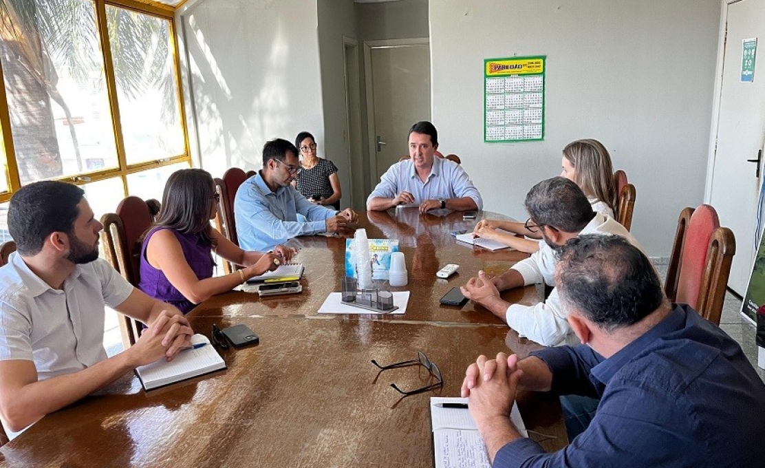 Prefeito Rodrigo Barbosa reuniu secretariados para alinhar as primeiras ações ...