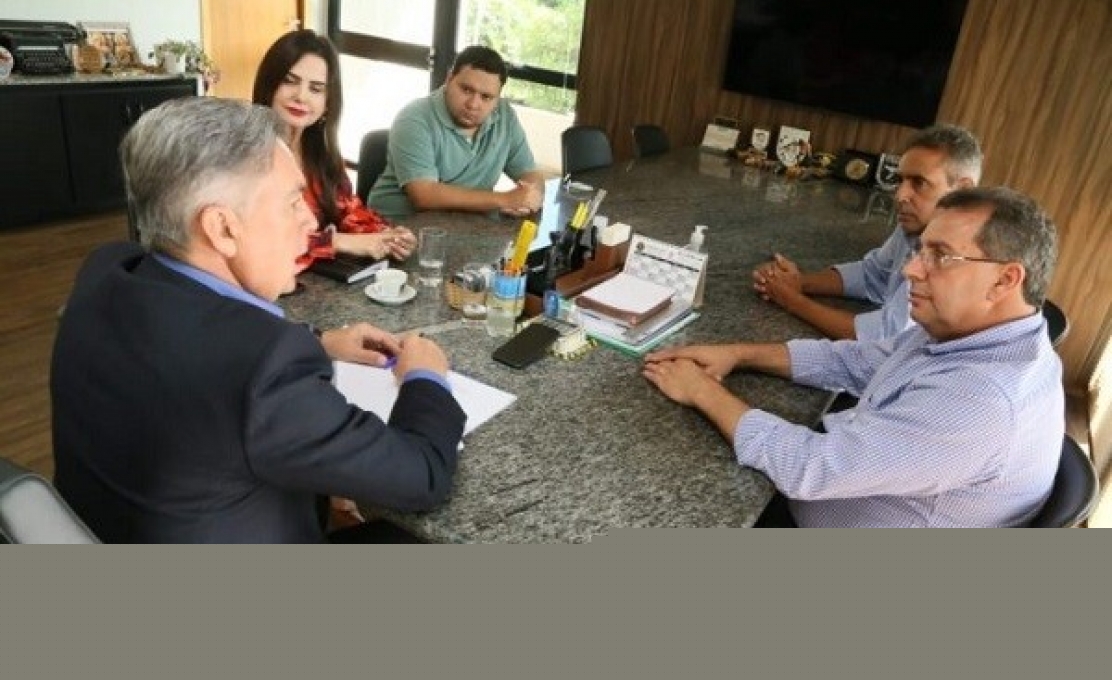 Prefeitura e Câmara Municipal reúnem com Estado para tratar da segurança púb...