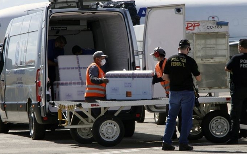MATO GROSSO DO SUL RECEBE NOVO LOTE COM 105.090 DOSES DA VACINA CONTRA COVID-19