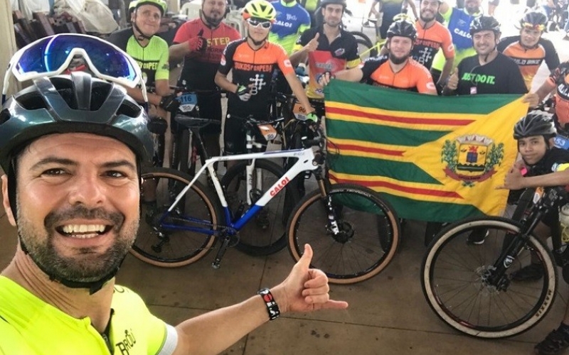 VÍDEO: EQUIPE DE CASSILÂNDIA PARTICIPOU DO 'DESAFIO BROU' DE CICLISMO EM COSTA RICA E TEVE PÓDIO