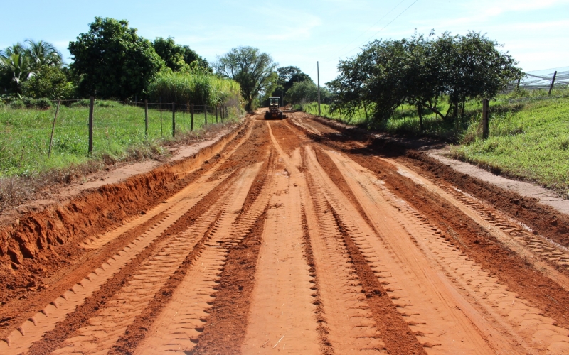 VEREADORES ELOGIAM ADMINISTRAÇÃO MUNICIPAL PELAS OBRAS NAS ESTRADAS RURAIS