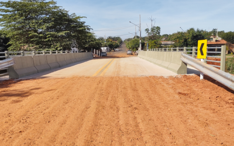 Governo do Estado entregou ponte em Cassilândia