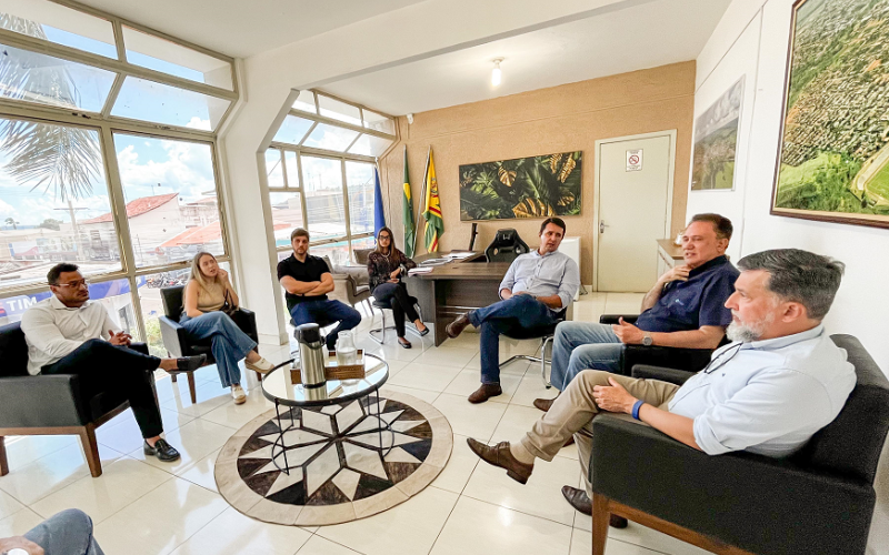 Prefeito de Cassilândia e Austa de Rio Preto Discutem Parcerias para Avanços na Saúde Local